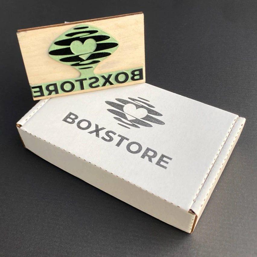 Пример штамповки на коробке